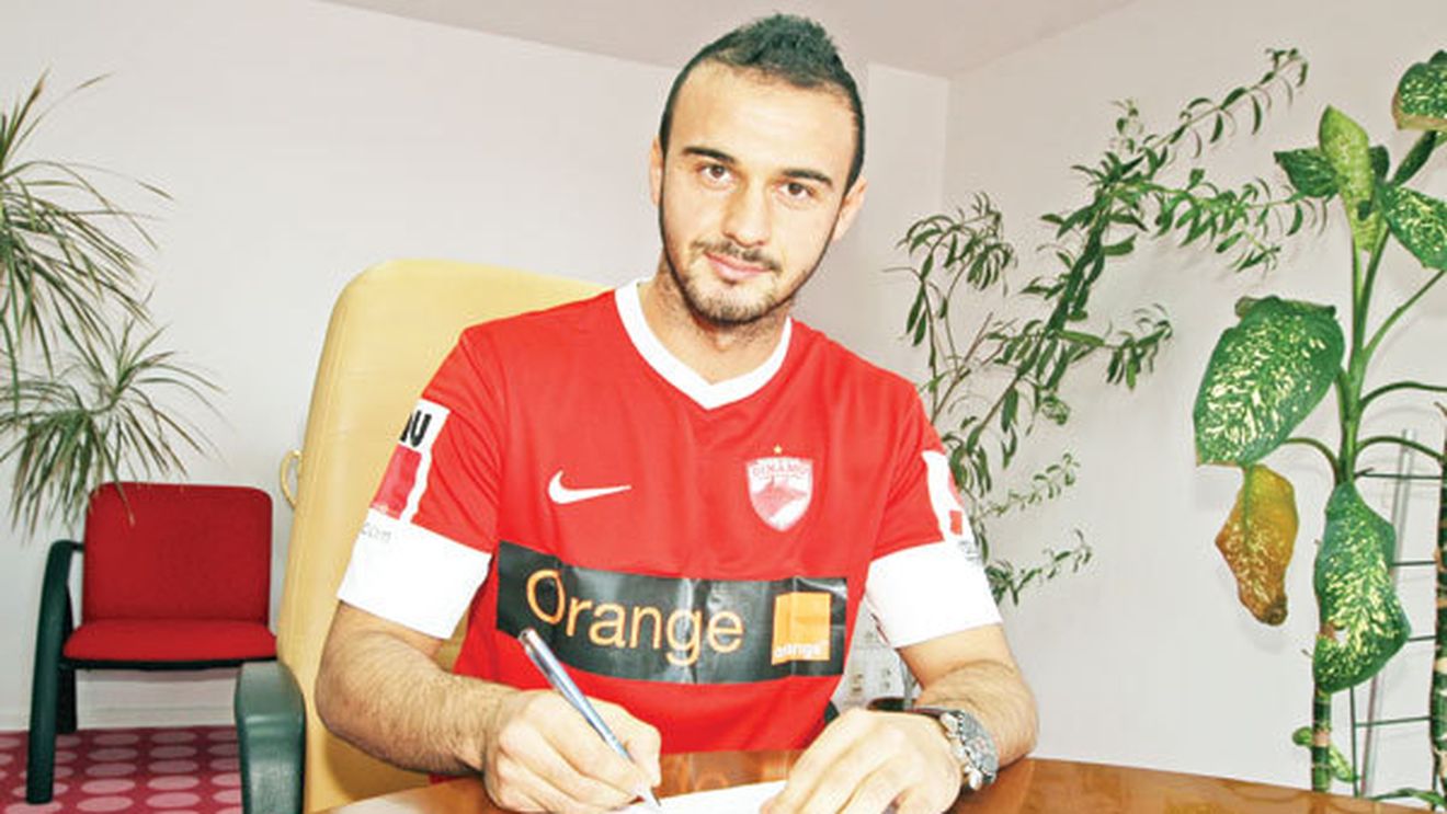 Dinamo a reușit să bifeze al doilea transfer al iernii!** Tudose a semnat cu "câinii"