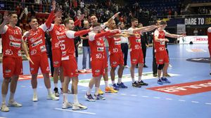 Dinamo, gata să scrie istorie în Liga Campionilor! Un fost mare jucător al „dulăilor” care a evoluat în Bundesliga mai bine de zece ani nu exclude o performanță colosală: „Atunci va fi momentul decisiv!”. Ce zice despre meciul de gală cu Fuchse Berlin și câți fani sunt așteptați în tribune. EXCLUSIV