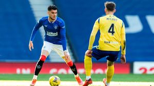 Așa a ajuns Ianis Hagi fotbalist, după ce „a fost băgat în ședință”: „Ne-a întrebat tata ce facem! Kira i-a spus asta”