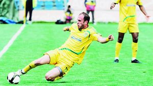 Incredibil!** Ultimul transfer încercat de Copos a căzut din cauza unui incident aviatic! Pe ce pistă s-a reorientat Lucescu jr