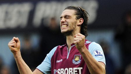 FOTO: Billi Mucklow, ultima cucerire a lui Andy Carroll. Blonda a "confirmat" relația cu o imagine pusă pe net