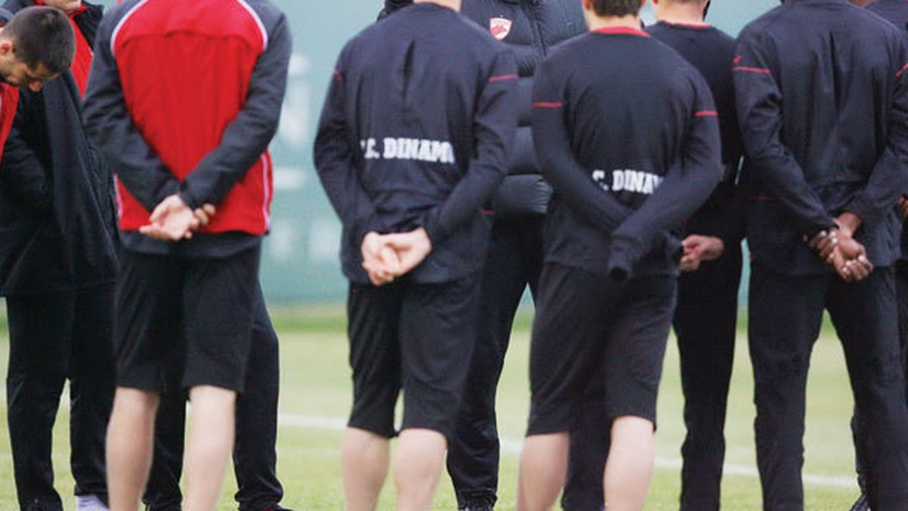 Să muște "câinii"!** Ando face antrenamente speciale pentru finală