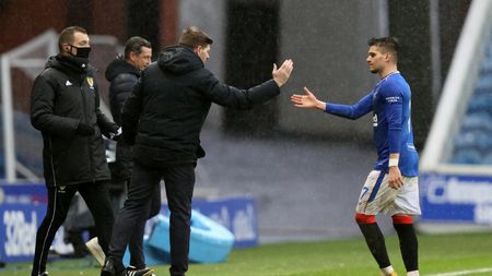 „Salvatorul lui Ianis Hagi” a pierdut 430.000 de euro. A băgat banii în firma prietenului său, „Renașterea Îngerului”, care a dat faliment