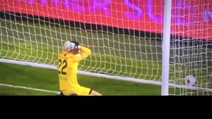 Autogolul anului, sub ochii lui George Pușcaș! Palermo a primit un "cadou" neașteptat din partea goalkeeper-ului advers