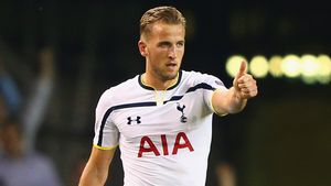 Tottenham riscă să piardă contactul cu Leicester după 1-1 cu Liverpool. Golgheterul Harry Kane așteaptă însă ajutor de la echipa lui Gardoș: "Sperăm să ne ajute"