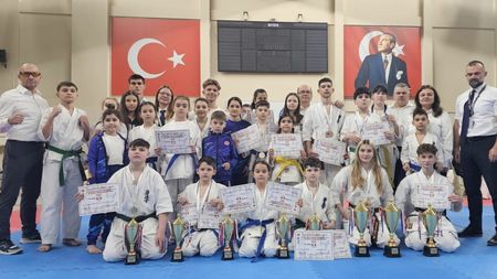 Sportivii români au strălucit la Campionatul Balcanic de Karate Kyokushin! Care a fost momentul special al competiției