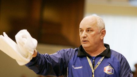 "Huțupan a venit pentru că s-a terminat cașcavalul la Ljubljana!"