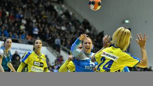 Craiova iese din criză cu un rezultat pozitiv la Nykobing, care o menține în lupta pentru calificarea în sferturile de finală ale Cupei EHF!
