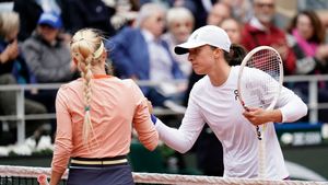 Iga Swiatek scrie istorie la ediția de Roland Garros la care Simona Halep a fost interzisă! Scorul ruşinii mondiale în meciul cu rusoaica Anastasia Potapova