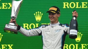 Rușine în Belgia! Șampanie pe podium în Formula 1 după o cursă care a durat doar două tururi! Lewis Hamilton a cerut ca spectatorilor să li se returneze valoarea tichetelor