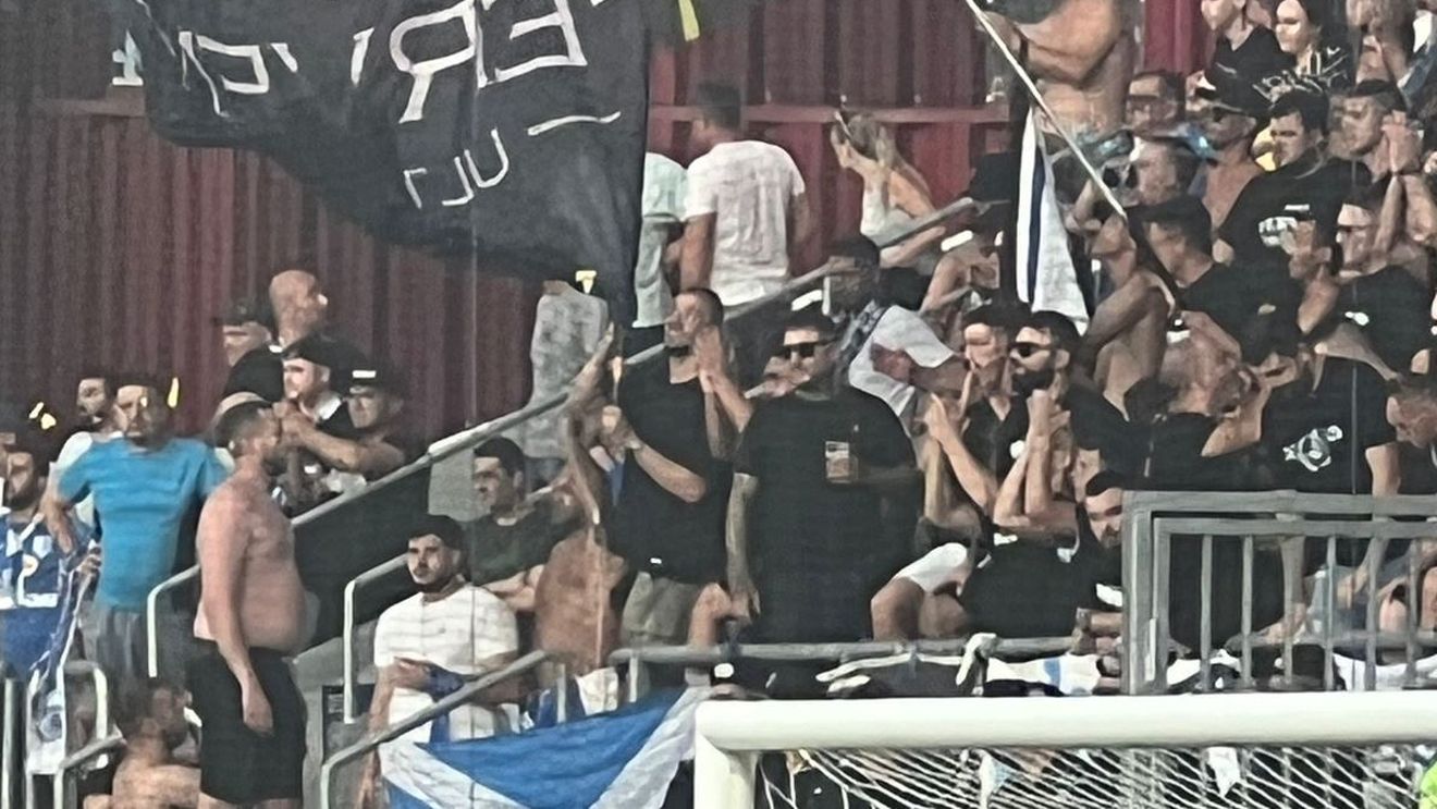 Ce trădare în lumea ultras! Apariție incredibilă în galerie la meciul Rapid - Farul: omul care a dezbinat Peluza Sud '97 s-a făcut "rechin" peste noapte