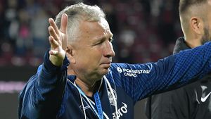 „E posibil oricând să plece”. Fotbalistul pe care Nelu Varga i-a cerut 7.000.000 de euro lui Gigi Becali e cu bagajele făcute, iar antrenorul Dan Petrescu s-a resemenat cu soarta de la CFR Cluj