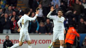 Cântecul lebedei pe Stamford Bridge!** Swansea a învins Chelsea cu 2-0 în semifinalele Cupei Ligii