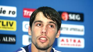 Amenințați cu excluderea!** Lung, Găman și Bărboianu sunt presați de conducerea Astrei să accepte micșorarea contractelor