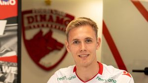 Noul jucător al lui Dinamo, reacție fabuloasă după ce a semnat: „Doamne, unde am ajuns!”