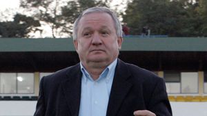 Porumboiu: "Titlul nu a fost decis de arbitri, s-a umblat greu în subterane"