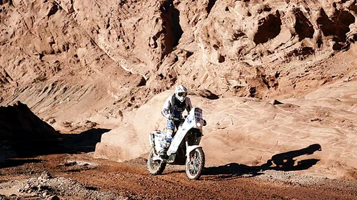 La două etape de a termina Dakar-ul!** Omul record