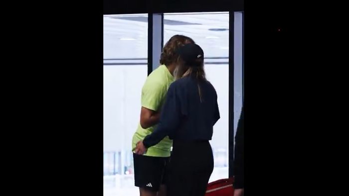„Sărutul norocului” dintre starul ATP şi vedeta WTA n-a avut succes: jucătorul a pierdut la Madrid