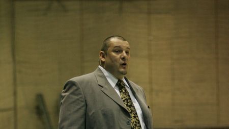 Așteptându-i pe "faliți"!