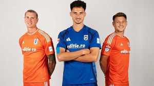 Echipament de top pentru jucătorii lui Adrian Mititelu. FCU 1948 Craiova și-a prezentat noile tricouri pentru sezonul 2024-2025