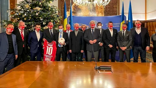 „Vom avea stadion!”. Legendele lui Dinamo s-au întâlnit cu Ludovic Orban pentru a dezbate proiectul noii arene din „Ștefan cel Mare” | FOTO