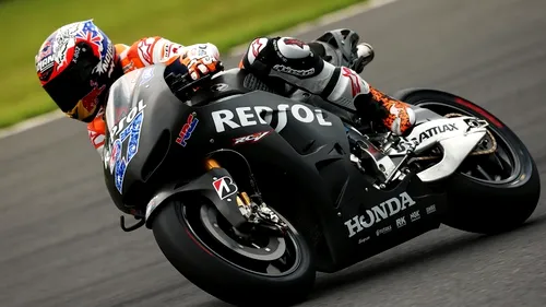 VIDEO - Casey Stoner pilotează din nou un prototip Repsol Honda