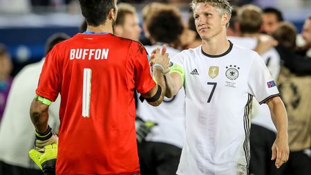 Asta înseamnă CLASĂ‚! SCRISOAREA căpitanului Schweinsteiger după eliminarea Germaniei de la Euro 2016 și reacția fair-play la adresa Franței