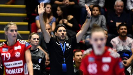 CSM București a găsit înlocuitori după despărțirea de Per Johansson. Două nume mari din handbalul românesc îl vor ajuta pe Adrian Vasile pe banca tehnică