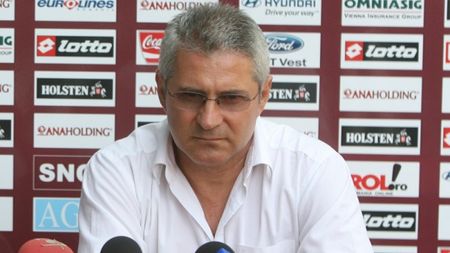 "Coman a devenit jucător liber, dar vrea să rămână la Rapid!"