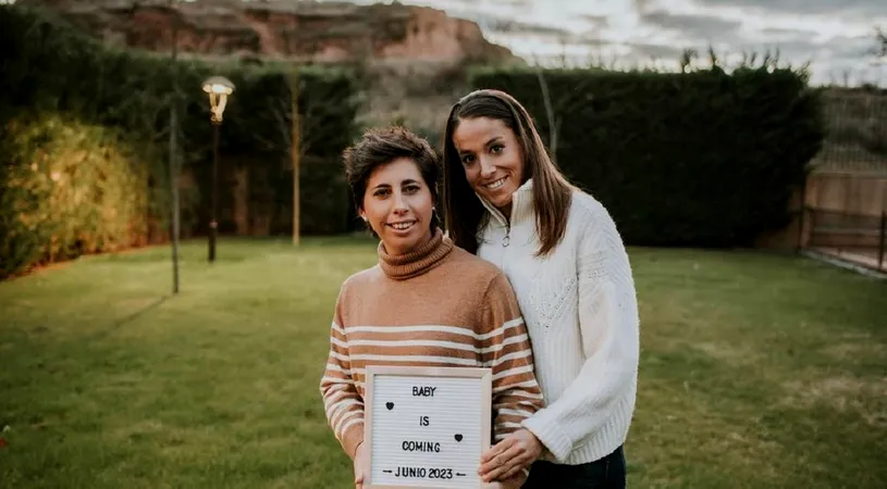 Povestea Carlei Suarez Navarro bate filmul! După ce a învins cancerul, prietena Simonei Halep așteaptă un copil cu iubita ei: „Suntem mândre că am făcut acest pas!