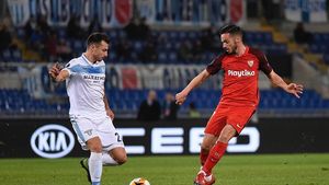 Ștefan Radu este deja o veritabilă legendă la Lazio! FRF insistă pentru fotbalistul care e la un pas să devină jucătorul cu cele mai multe meciuri din istoria clubului