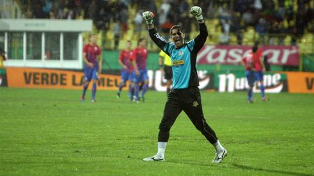 Dani Coman și-a șocat colegii la finalul meciului cu Dinamo!** "Nu face asta!" Cum a ajuns portarul Vasluiului să fie aplaudat de fanii rivali