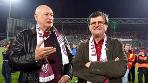 Ce urmează pentru CFR Cluj după ratarea titlului! Acționarul minoritar din Gruia a vorbit despre planul lui Nelu Varga, dar și despre contractul lui Dan Petrescu: „S-a greșit! Nu îmi închipui ca noi să luptăm pentru locul trei” | VIDEO EXCLUSIV ProSport Live