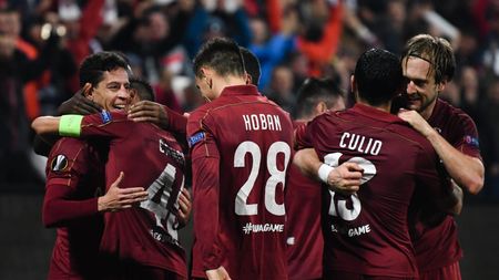 Cum trăiesc jucătorii CFR-ului ziua meciului decisiv cu Celtic: "Este liniște în autocar și în vestiar. Simți tensiunea, deși dacă întrebi pe cineva o să zică: 'Nu, sunt OK'"