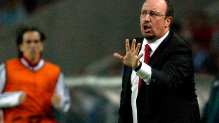 Benitez: "Ferguson 'ucide' arbitrii pe Old Trafford!