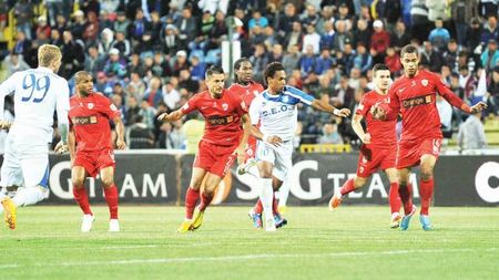 "Câinii" se gândesc la Eric! Brazilianul a devenit principala țintă a dinamoviștilor pentru pauza de iarnă!
