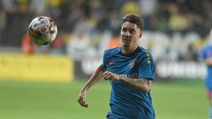 Ce spune Gigi Becali despre „ingineria financiară” prin care i s-au întors 450.000 de euro din transferul lui David Miculescu!