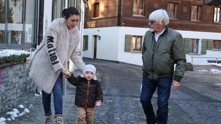 Miliardarul de 95 de ani a rupt tăcerea despre cum e viața de tată al fiilor de 70 de ani și, respectiv, de 5 ani pe care îi are