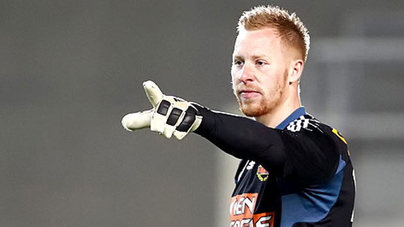 VIDEO Tătărușanu a ratat titlul de "păcăliciul serii" în Europa League!** Un austriac a comis-o mai rău și i-a făcut pe fani să moară de râs