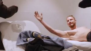 Reacție fabuloasă a atacantului de 50 de milioane de euro, câștigător de Liga Campionilor, când l-a întâlnit pe Radu Drăgușin! Ce a putut întreba vârful care abia a fost transferat și el de Tottenham