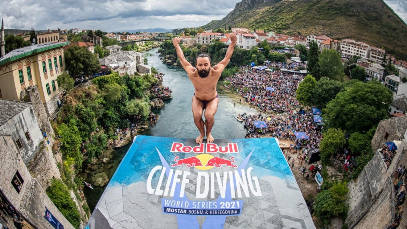 Ce nebunie! Vicecampionul mondial la sărituri în apă și-a stabilit o nouă țintă: înălțimea unui bloc de 8 etaje