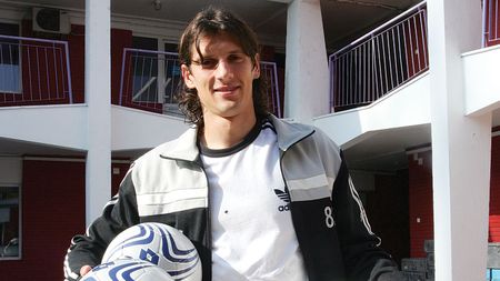 "Luăm aici golurile"