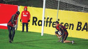 Sfat pentru selecționer:** "Răzvan, mergi pe mâna lui Panti!"