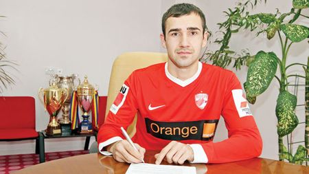 A venit Dandea, s-a prezentat Ropotan!** Ce țintă și-au stabilit "câinii" pentru postul de fundaș stânga