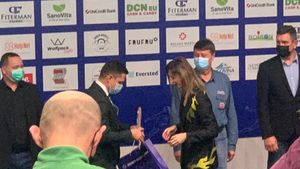 Ana Maria Popescu a plâns la Gala FR de Scrimă! „Am albit mulți oameni, tocmai ăsta este motivul pentru care n-aș vrea să devin antrenor" + Ce ofertă de muncă i s-a făcut live | VIDEO