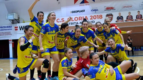 Corona Brașov s-a calificat în grupele Cupei EHF după o bătălie pasionantă cu Gloria Bistrița. Diferența s-a făcut la numărul de goluri înscrise în deplasare