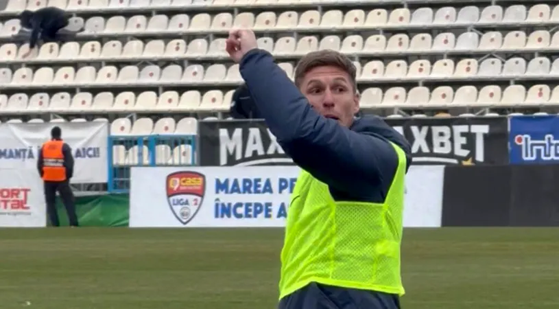 Iulian Roșu, reacție nervoasă la finalul umilinței Chindiei la Voluntari: ”Întrebați-l pe ăla de ce nu joc!” Delegatul echipei a fost tras la răspundere de suporteri, iar Daniel Celea a fost evacuat din tribună