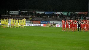 Jucători de la Steaua și Dinamo împart flori femeilor, de 1 martie