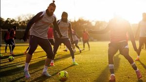 Radu Drăgușin forțează plecarea de la Tottenham. Britanicii au aflat ce i-a cerut impresarului