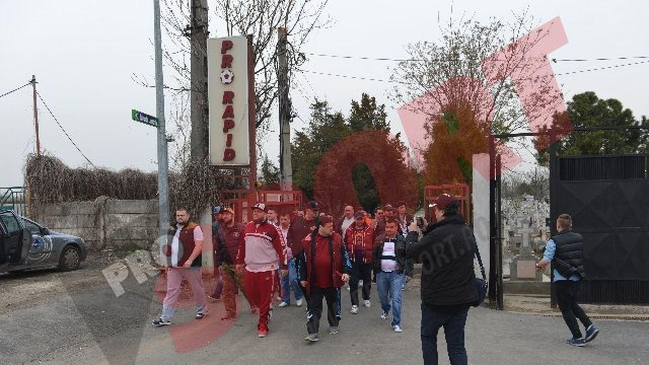 Aproximativ 70 de suporteri au fost prezenți la reunirea lotului echipei Rapid